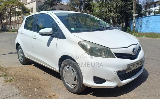 Toyota Vitz 2011 White