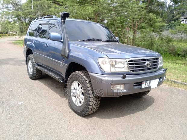 Toyota Land Cruiser 2002 Blue