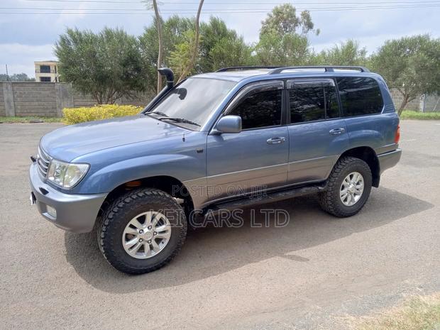 Toyota Land Cruiser 2002 Blue