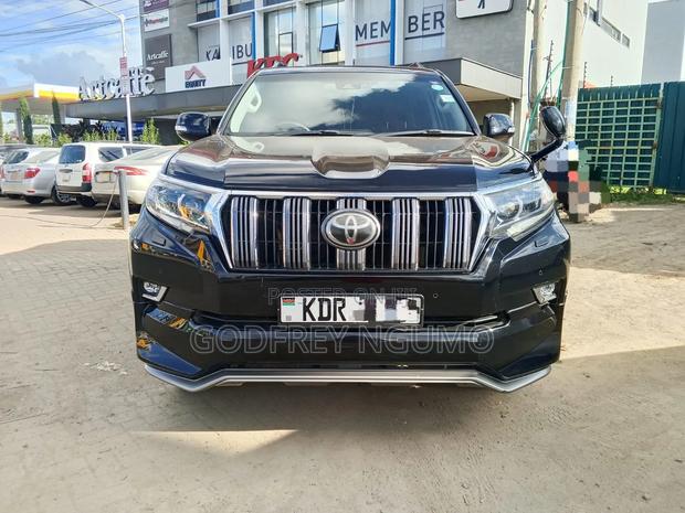 Toyota Land Cruiser Prado 2018 Black