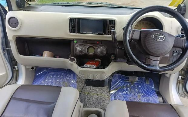 Toyota Passo 2014 Silver