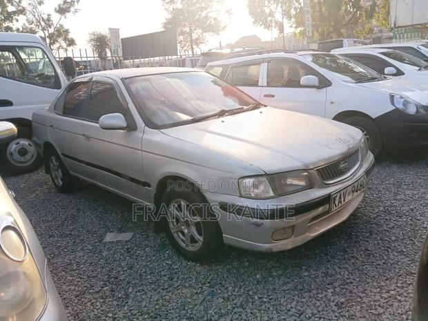 Nissan FB15 2000 Silver