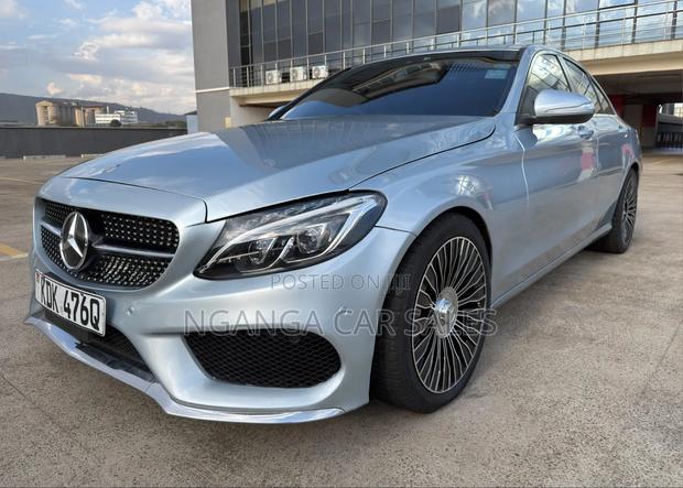 Mercedes-Benz C200 2015 Blue