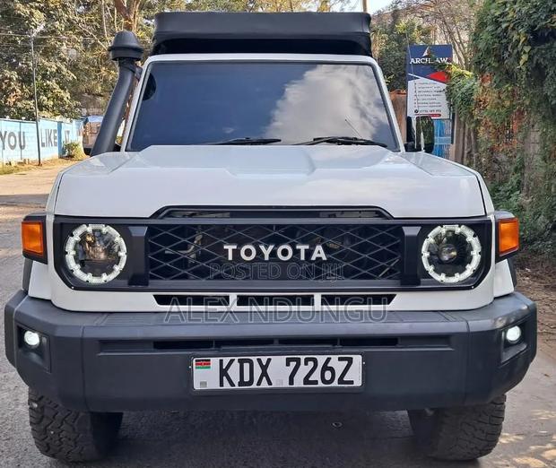 Toyota Land Cruiser 2013 White