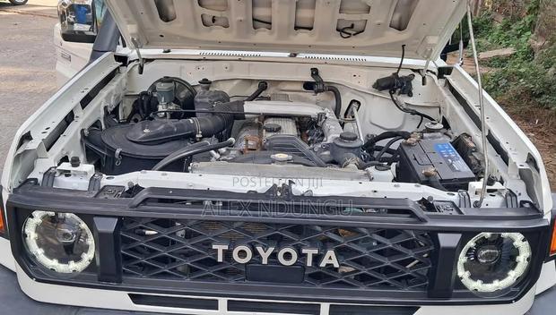 Toyota Land Cruiser 2013 White