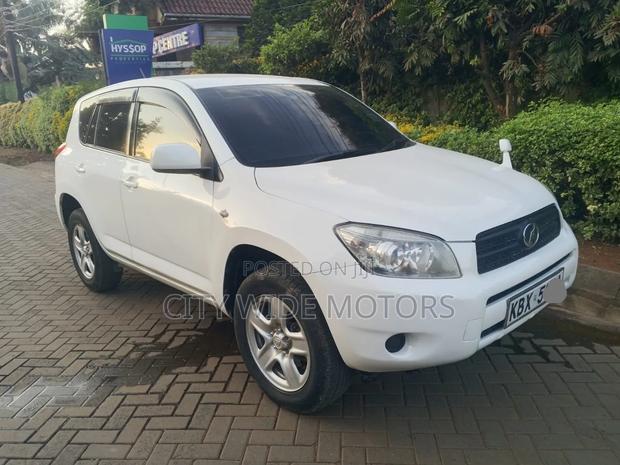 Toyota RAV4 2007 White