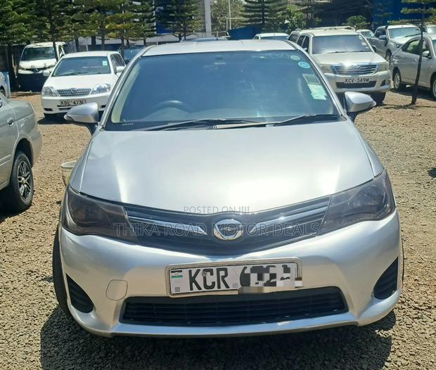Toyota Corolla Fielder 2012 Silver