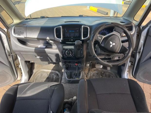 Mitsubishi Delica 2014 Silver