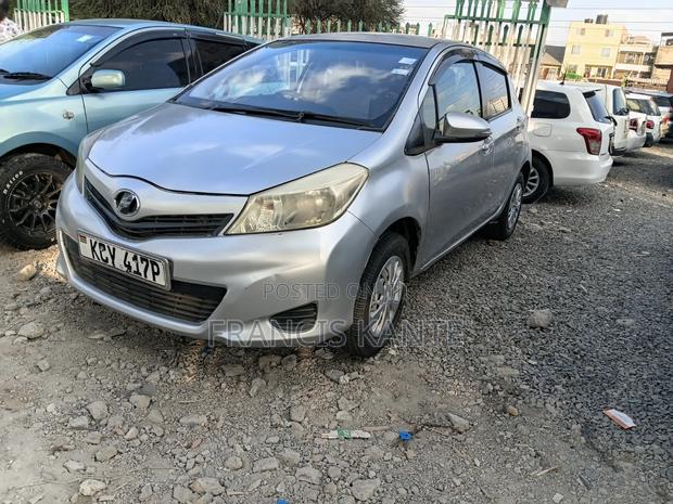 Toyota Vitz 2012 Silver