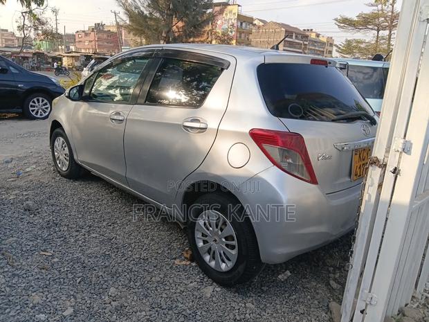 Toyota Vitz 2012 Silver