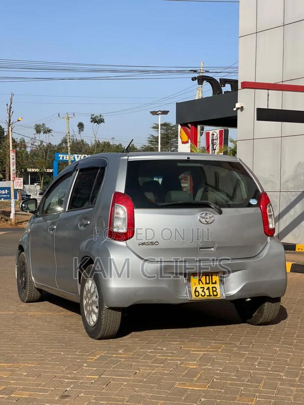 Toyota Passo 2016 Silver
