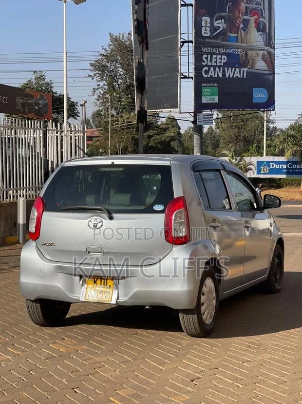 Toyota Passo 2016 Silver