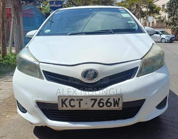 Toyota Vitz 2011 White