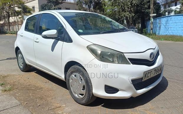 Toyota Vitz 2011 White