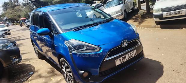 Toyota Sienta 2016 Blue