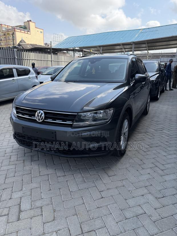 Volkswagen Tiguan 2019 Gray
