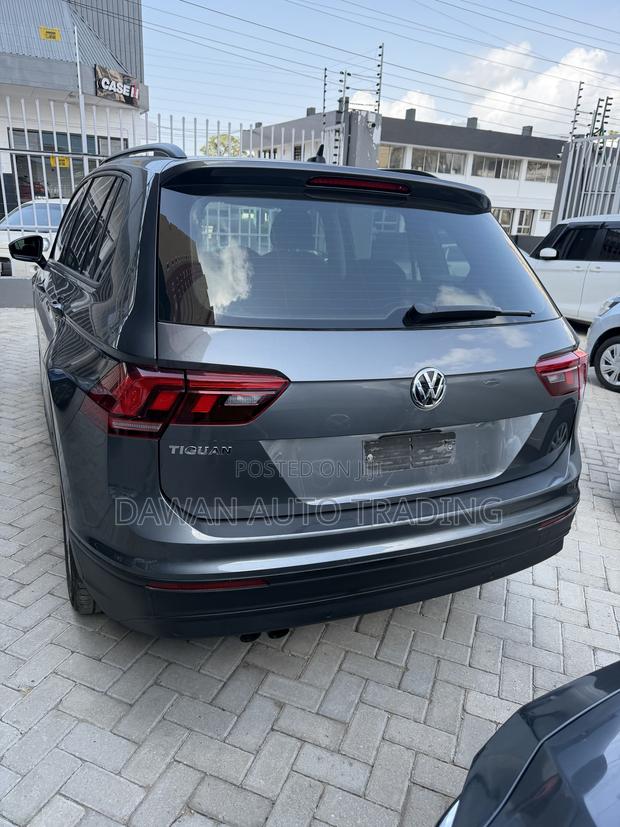 Volkswagen Tiguan 2019 Gray