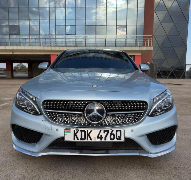 Mercedes-Benz C200 2015 Blue