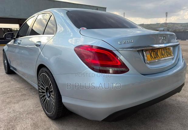 Mercedes-Benz C200 2015 Blue