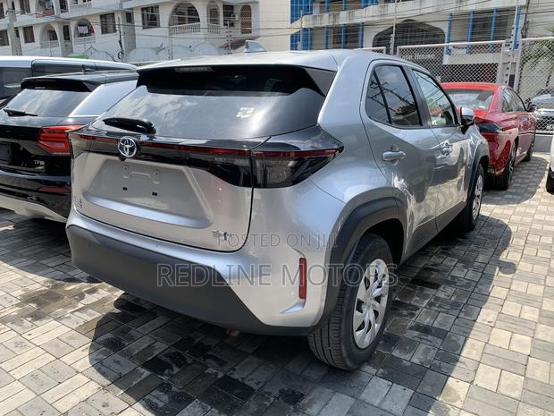 Toyota Yaris Cross 1.5 Hybrid FWD 2020 Silver