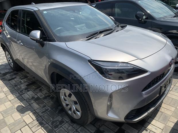 Toyota Yaris Cross 1.5 Hybrid FWD 2020 Silver