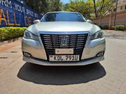 Toyota Crown 2016 Silver for sale