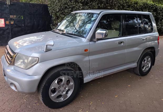 Mitsubishi Pajero 2002 Silver