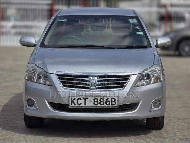 Toyota Premio 2012 Silver