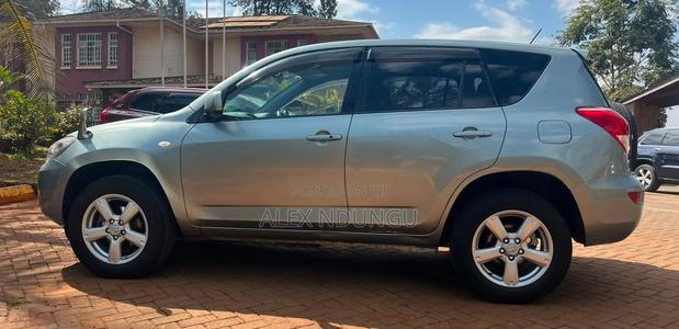 Toyota RAV4 2007 Gold