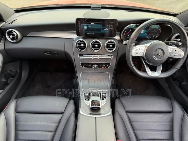 Mercedes-Benz C200 2019 Red