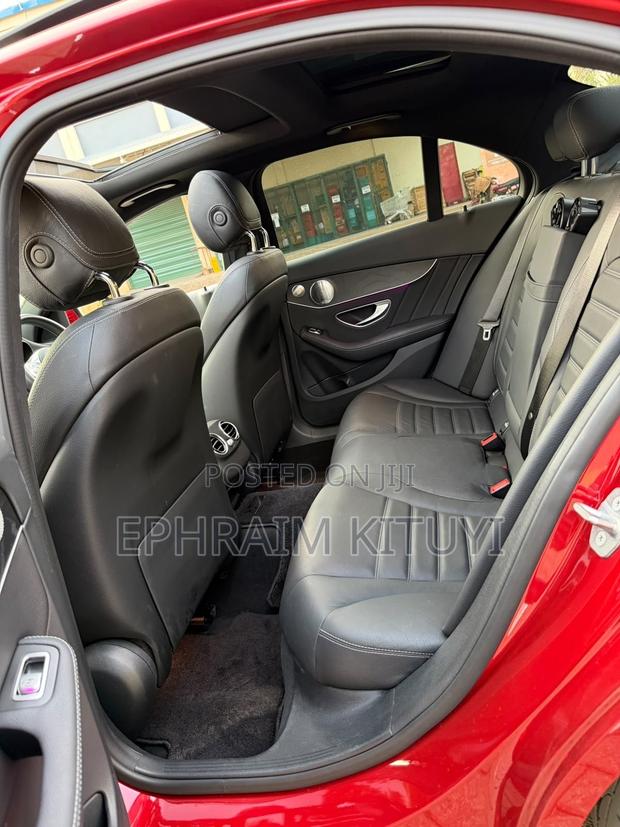 Mercedes-Benz C200 2019 Red