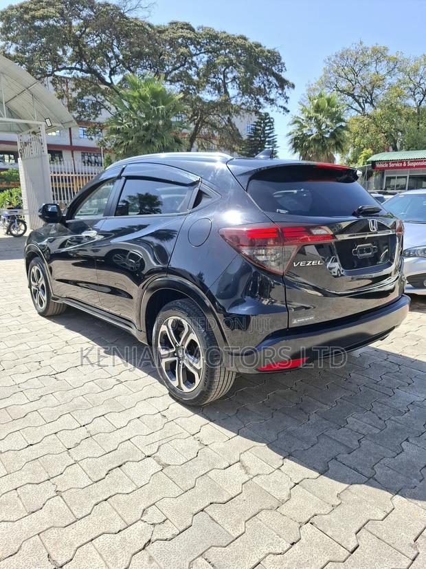 Honda Vezel 2019 Black