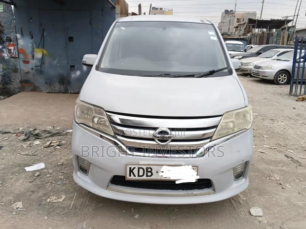 Nissan Serena 2014