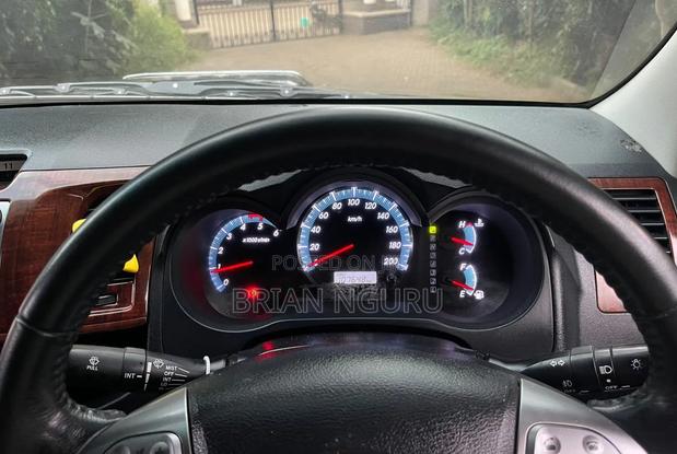 Toyota Hilux 2016 Black