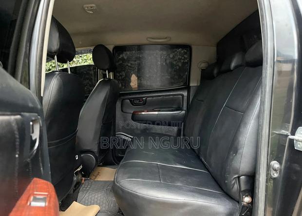 Toyota Hilux 2016 Black