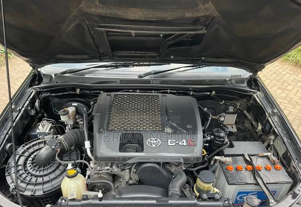 Toyota Hilux 2016 Black