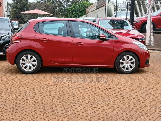 Peugeot 208 2017 Red