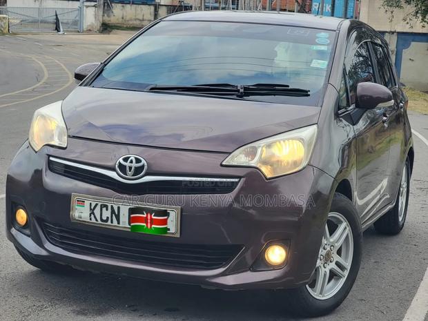 Toyota Ractis 2010 Maroon