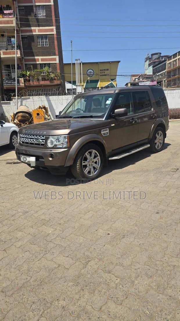 Land Rover Discovery 2010 Brown