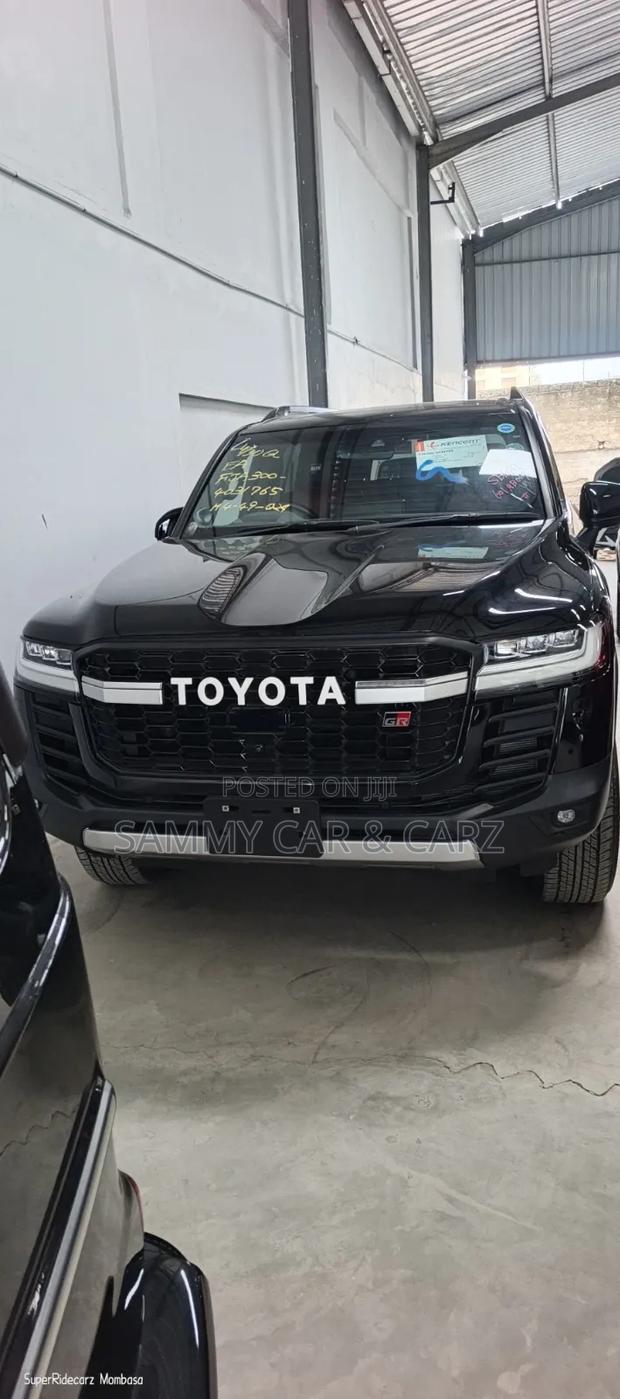 Toyota Land Cruiser 2022 Black