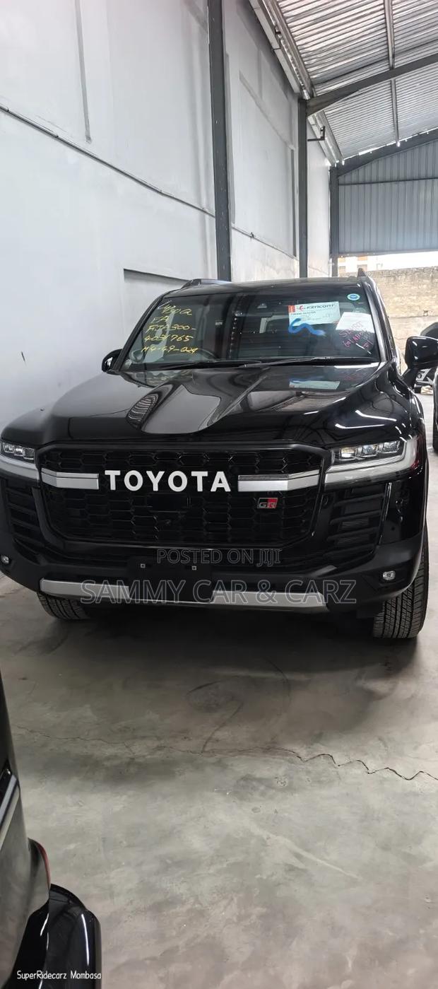 Toyota Land Cruiser 2022 Black