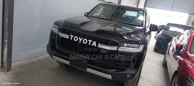 Toyota Land Cruiser 2022 Black