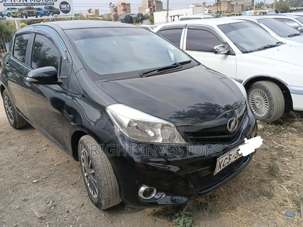 Toyota Vitz 2013 Black