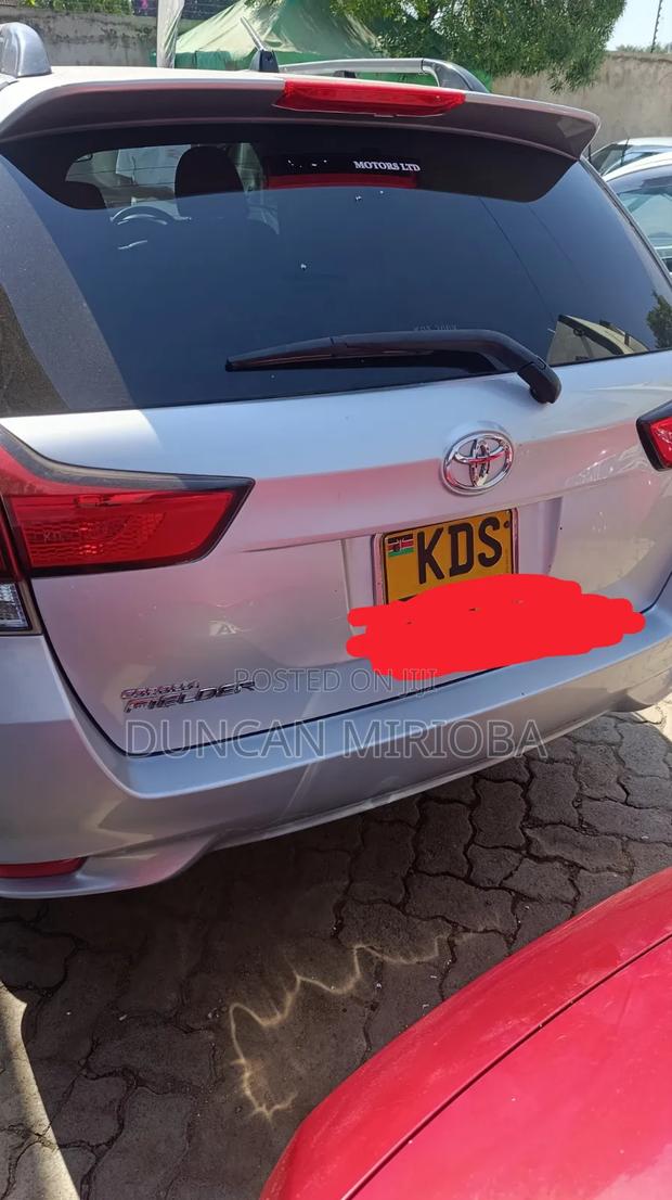 Toyota Corolla Fielder 2018 Gray