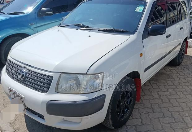 Toyota Succeed SV Premium 2014 White