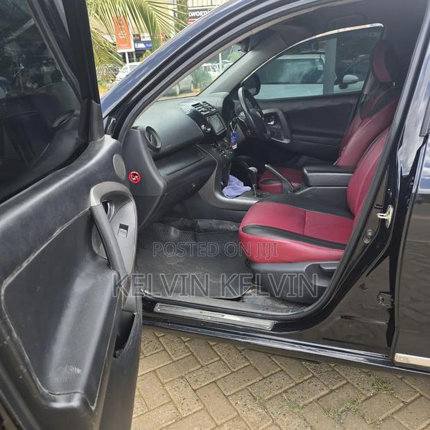 Toyota Vanguard 2012 Black