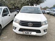 Toyota Hilux 2018 White for sale