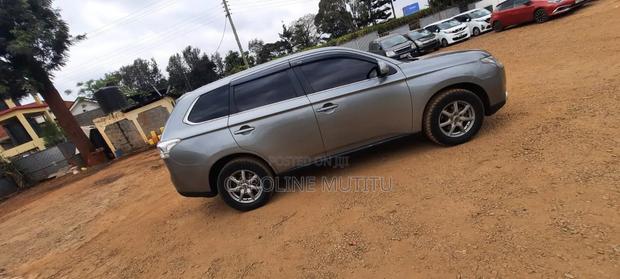 Mitsubishi Outlander 2012 Silver