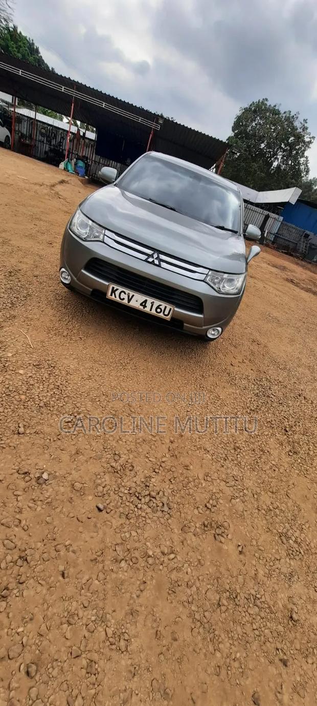 Mitsubishi Outlander 2012 Silver