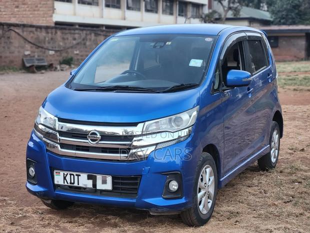 Nissan Dayz 2017 Blue